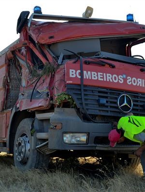carro bombeiea.jpg
